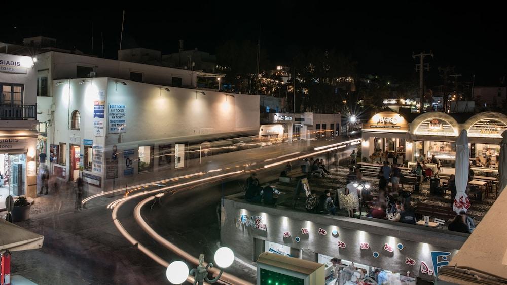 Santorini Main Square Hotel Fira  Bagian luar foto